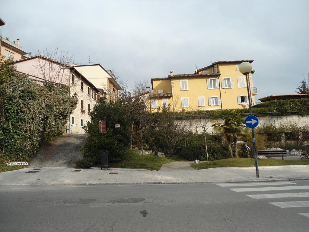 B&B Rosaspina Ascoli Piceno Esterno foto