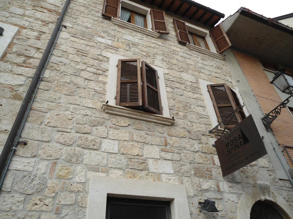 B&B Rosaspina Ascoli Piceno Esterno foto